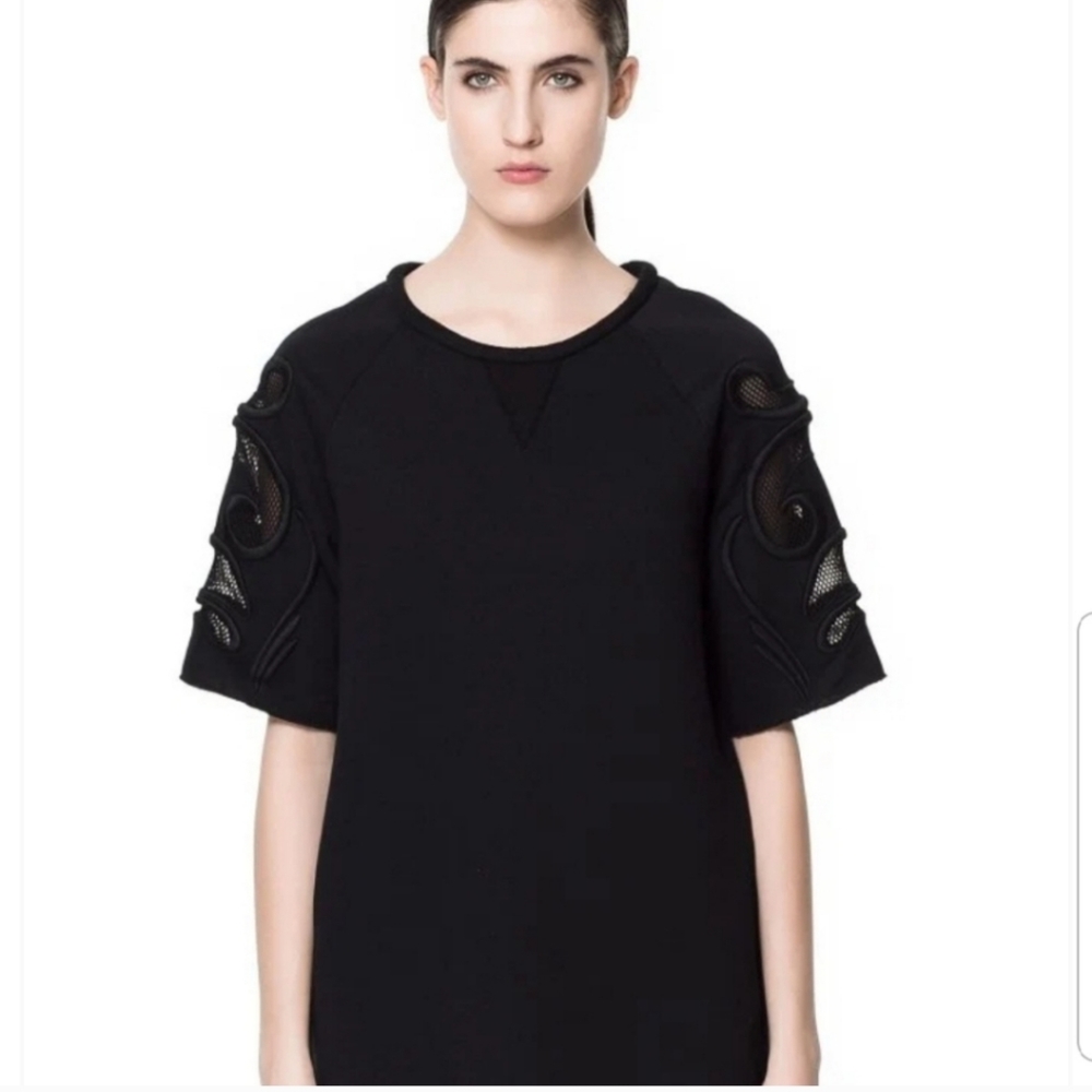 🩵 2/$25 🩵 Everyday Evil Queen Zara Sweatshirt w/ Mesh Sleeves Medium